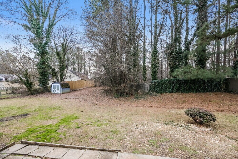 Building Photo - 641 Marble Arch Ave