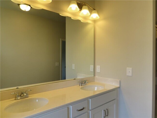 Building Photo - 5228 City Walk Dr
