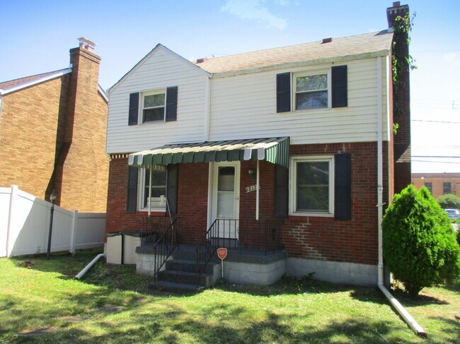 Primary Photo - 812 Ohioview Ave