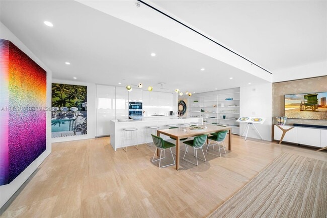 Building Photo - 9111 Collins Ave