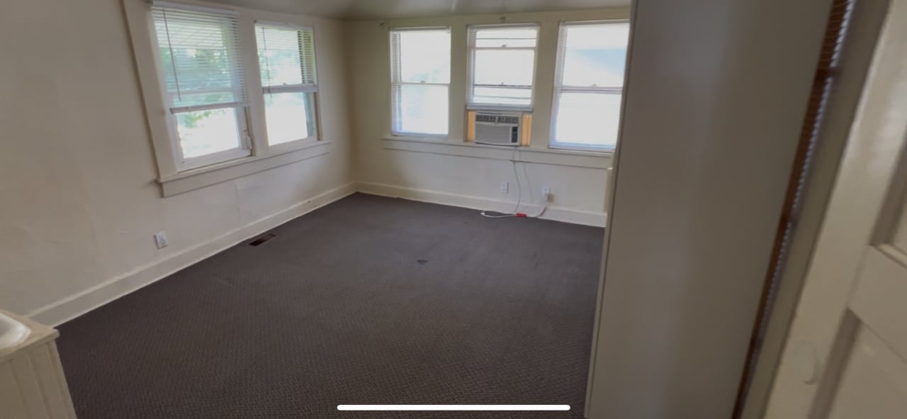 Building Photo - 315 E Smith Ave