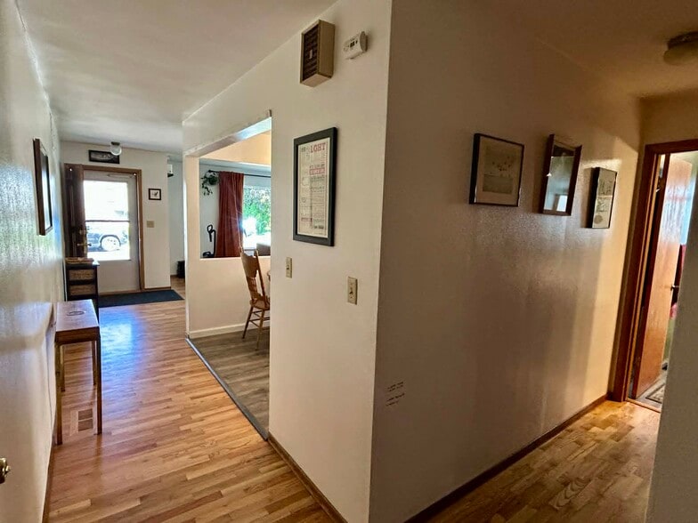 Building Photo - 302 N 37th Ave