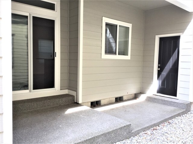 Building Photo - 5100 Balustrade Blvd SE