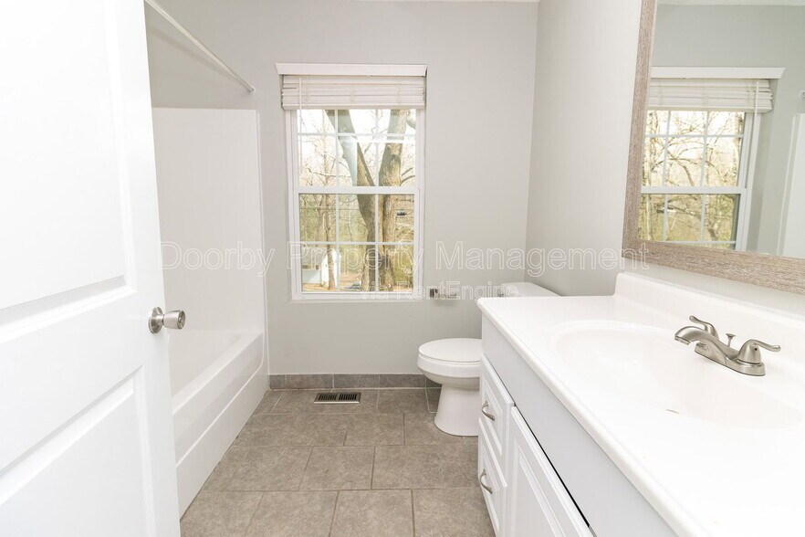 Building Photo - 3629 Thrushwood Dr