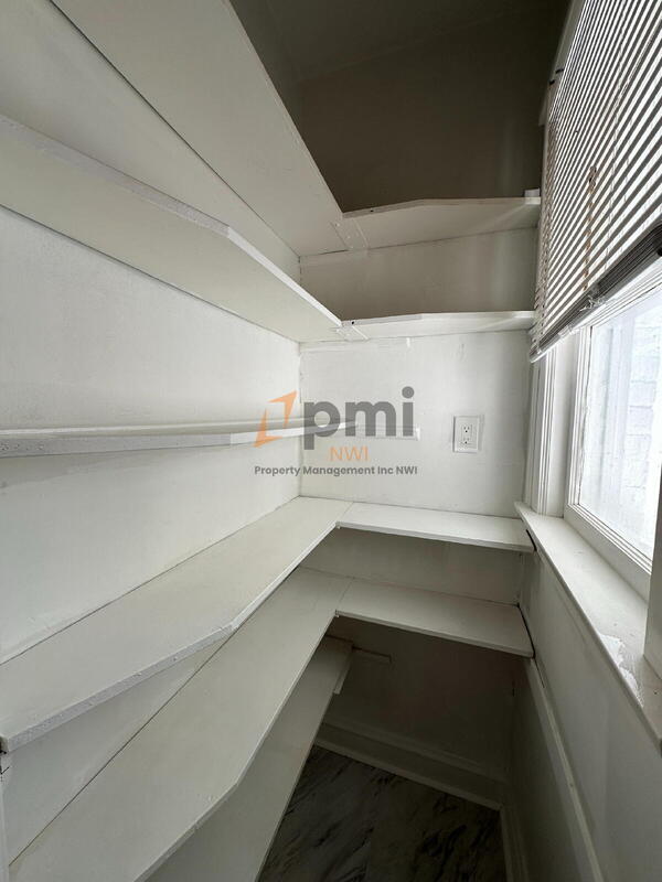 Building Photo - 2123 Davis Ave