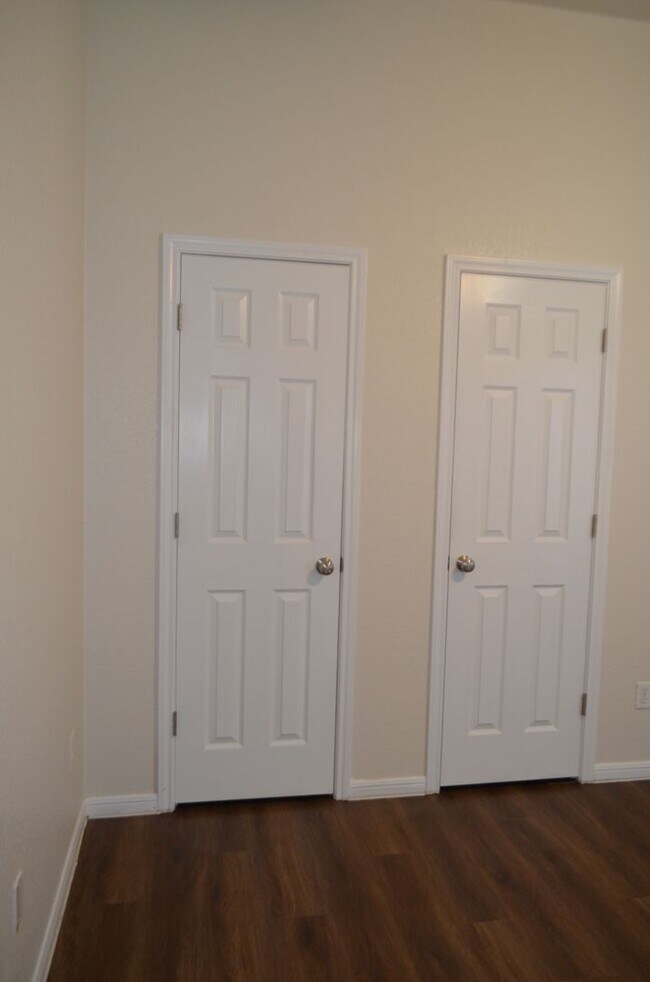 Building Photo - 2918 Starlight Dr