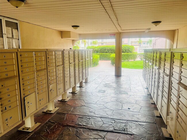 Building Photo - 2800 NW 56th Ave