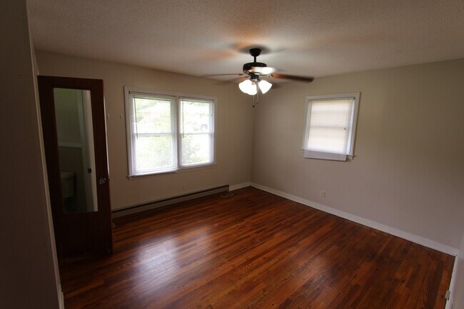 Building Photo - 641 Stamie Dr