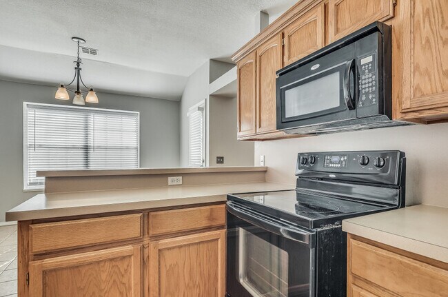 Building Photo - 1717 Briarcreek