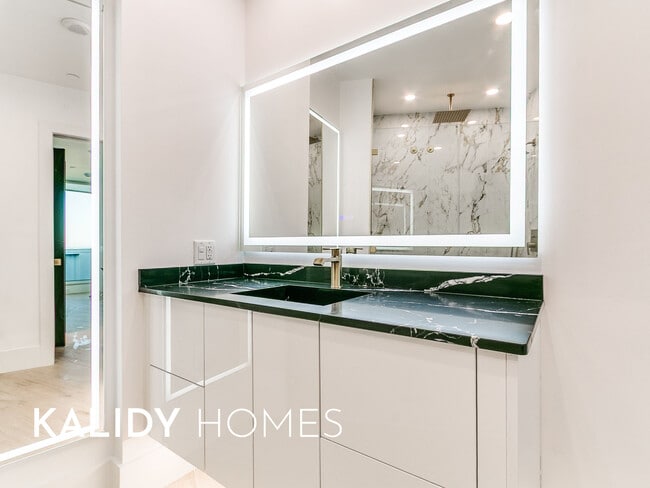 Building Photo - 5900 Mosteller Dr