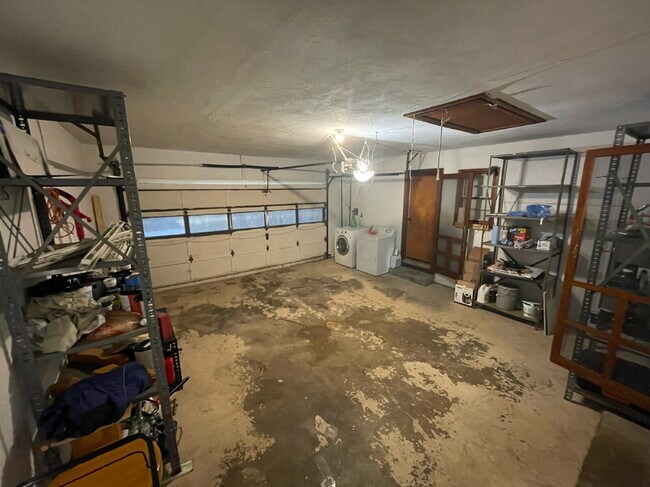 Building Photo - 2920 Highwoods Dr E