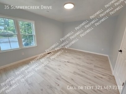 Building Photo - 35 Summercreek Dr