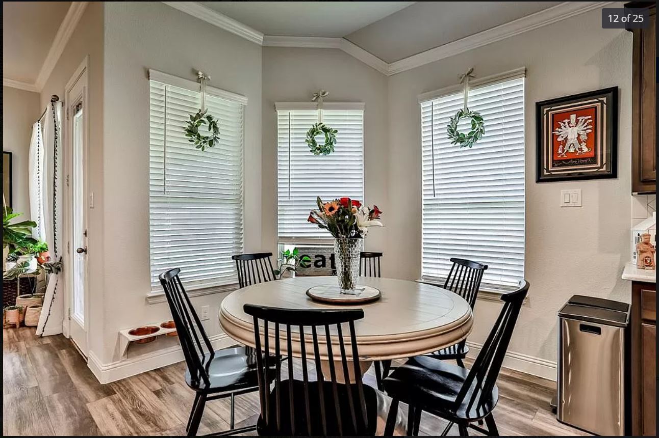 Dining - 808 Parkside Dr