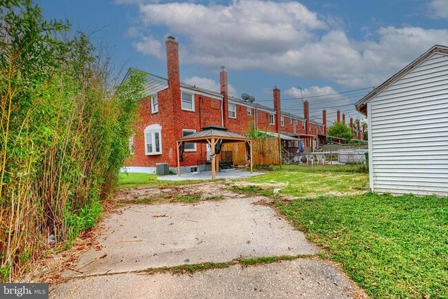 Building Photo - 1902 Kelmore Rd