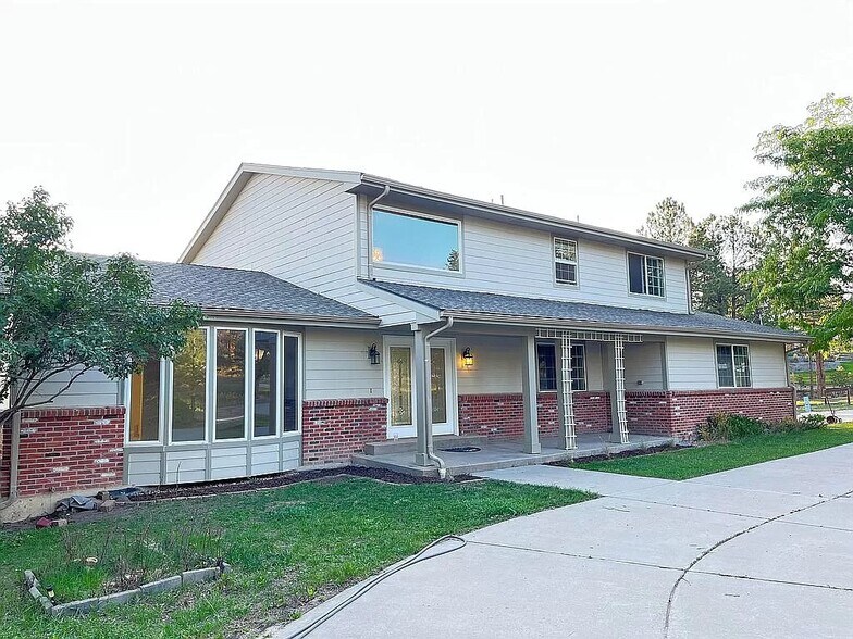 Building Photo - 8374 Piney Creek Rd