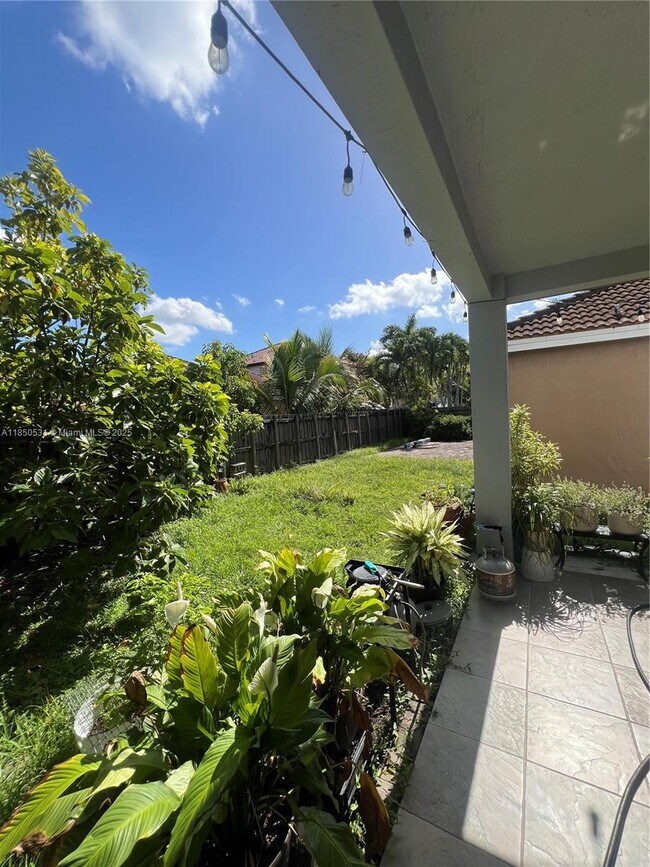 Building Photo - 16427 SW 82nd St