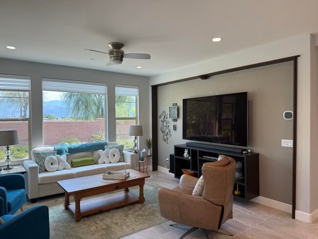 Building Photo - 82721 Rosewood Dr