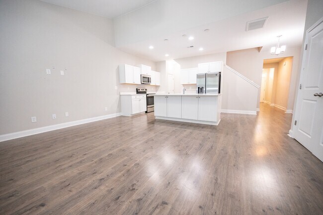 Building Photo - 7801 Montview Rd