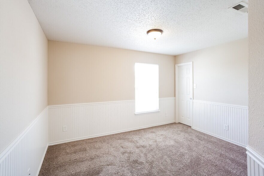 Building Photo - 12688 Justice Crossing