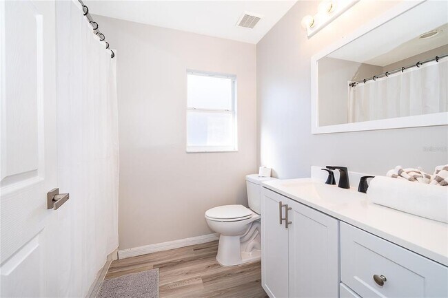 Building Photo - 1106 Liberty Hall Dr