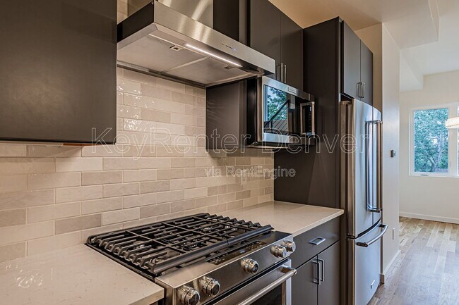 Building Photo - 1286 Osceola St