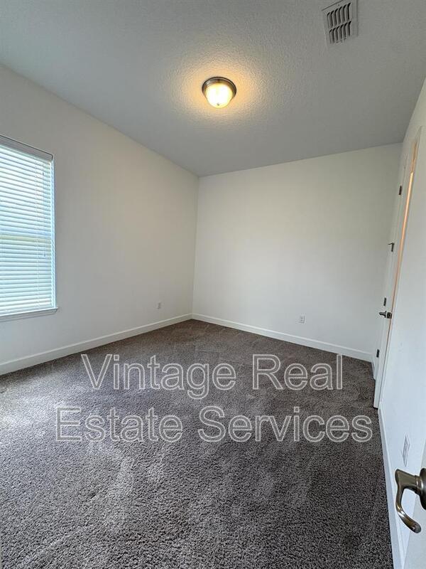 Building Photo - 4645 Butler National Dr