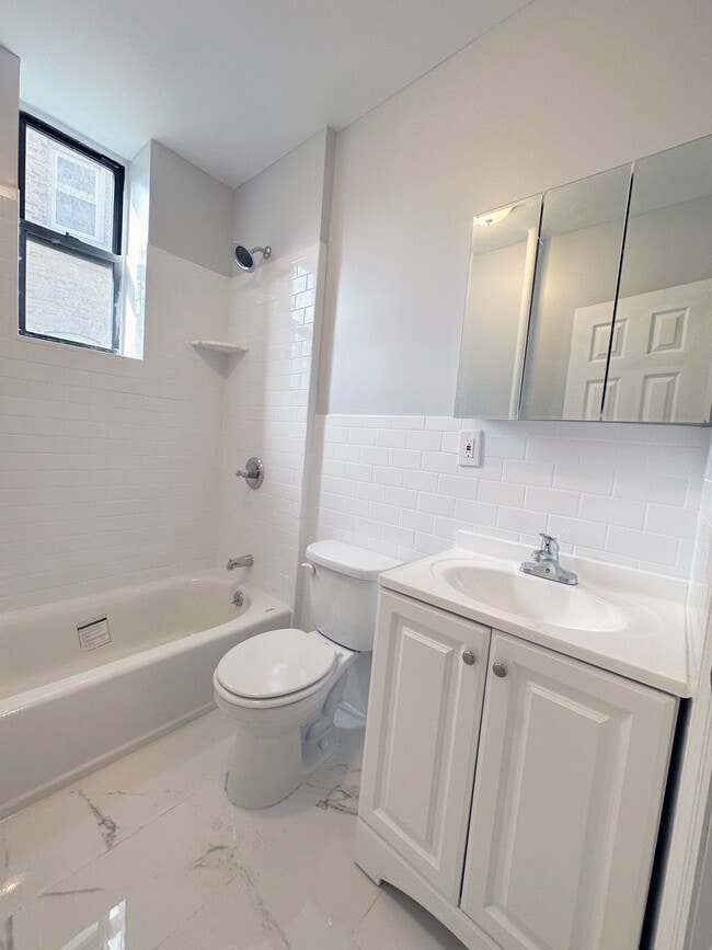 Building Photo - 3604 - Park Avenue Palisades