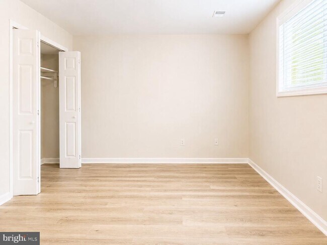 Building Photo - 8425 Blevins Way Ct