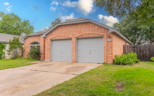 Building Photo - 14912 Big Falls Dr