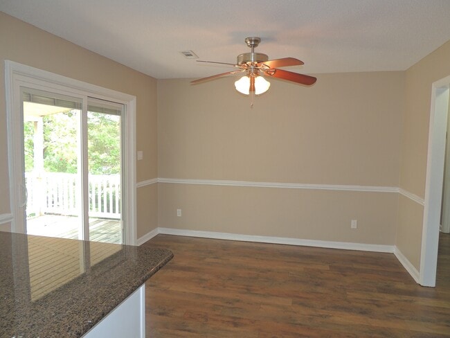 Building Photo - 5421 Thompson Cir