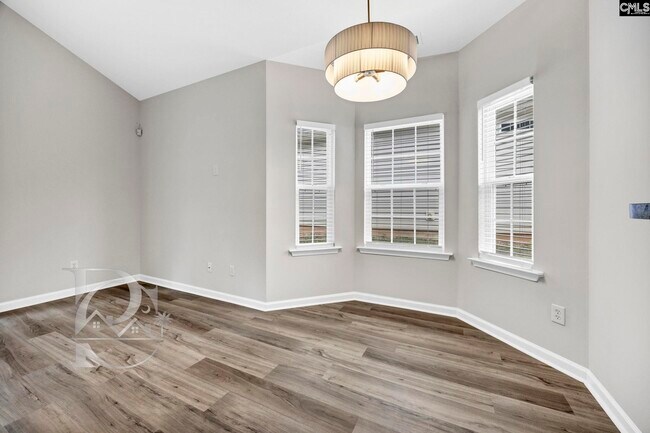 Building Photo - 151 Springhaven Dr