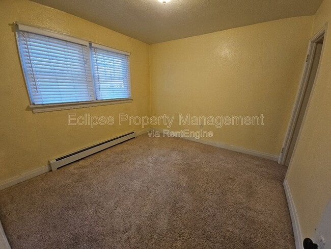 Building Photo - 1125 3rd St