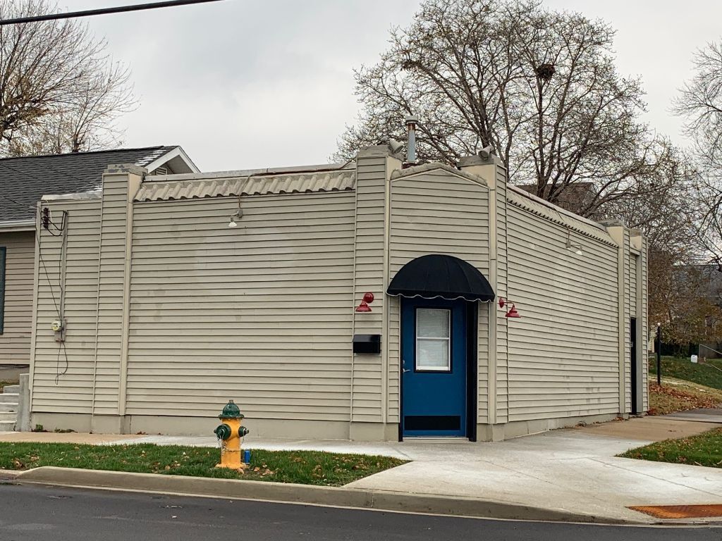 Corner lot! Quiet Area! - 628 S 20th St