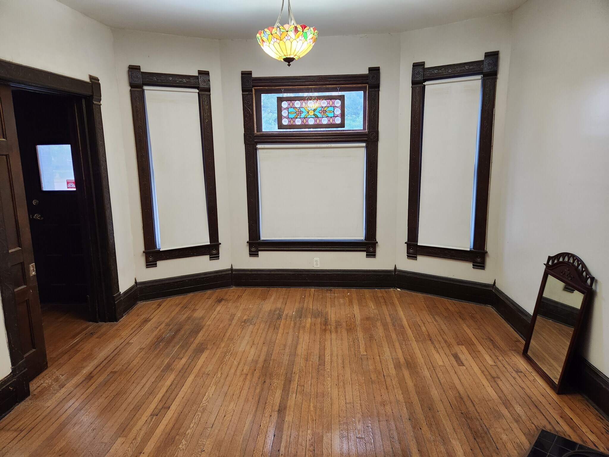 Living Room - 389 W Grand Blvd