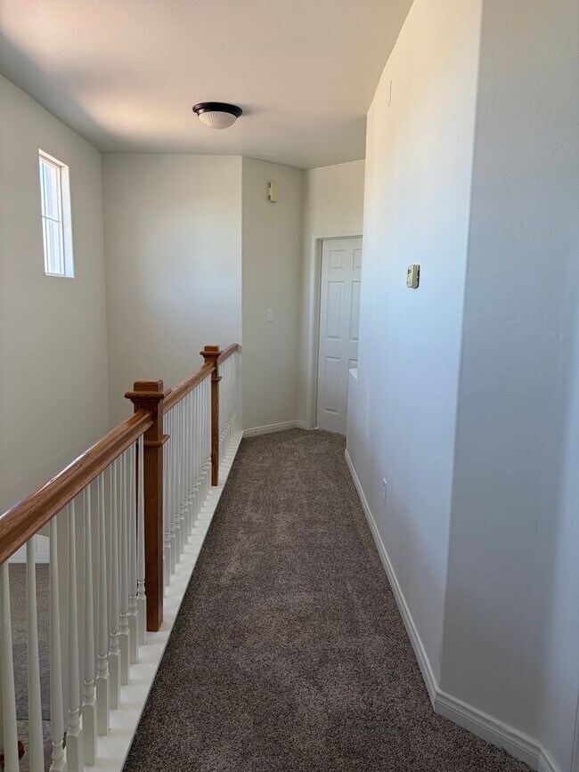 Building Photo - 118 Emerald Isle Way