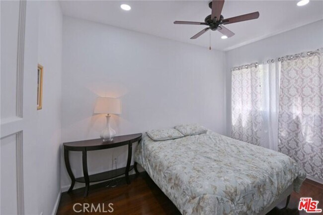 Building Photo - 9374 W Olympic Blvd