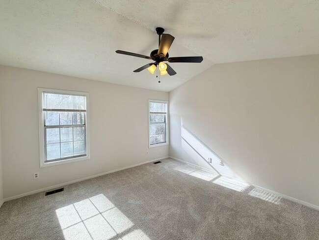 Building Photo - Gorgeous Doraville 2 Bed-2.5 Bath Townhouse, Roommate Floor plan!