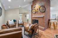 Building Photo - 4719 S Lakewood Ave