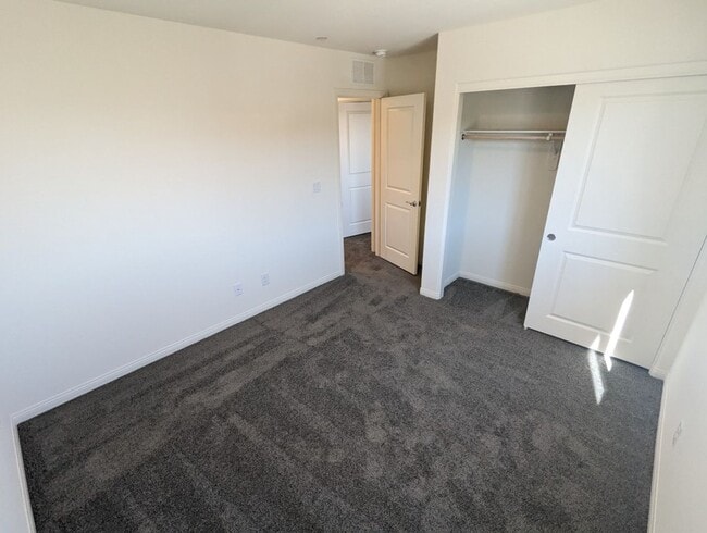 Building Photo - 7071 Alabaster Peak St