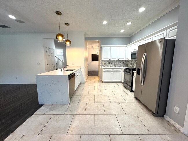 Building Photo - 7237 Bellingham Oaks Blvd