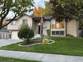 Building Photo - 9206 N Londale Dr