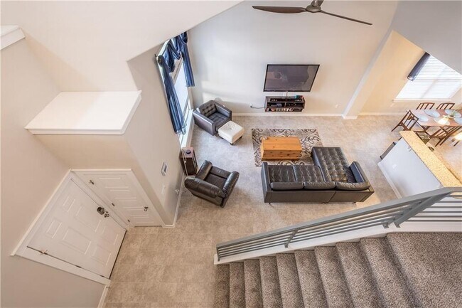 Building Photo - 5501 Bonneville Bend