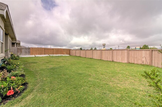 Building Photo - 117 Star Jasmine Cove