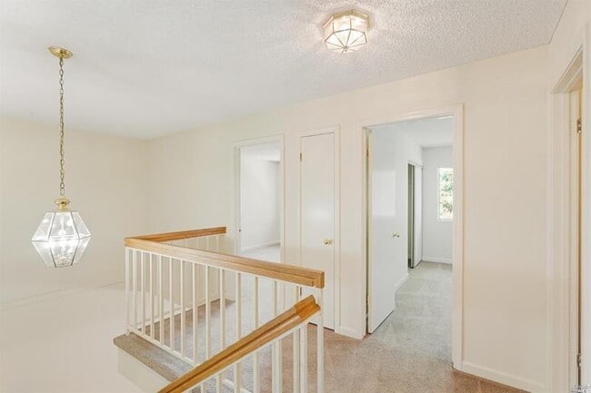 Building Photo - 7 Meridian Cir