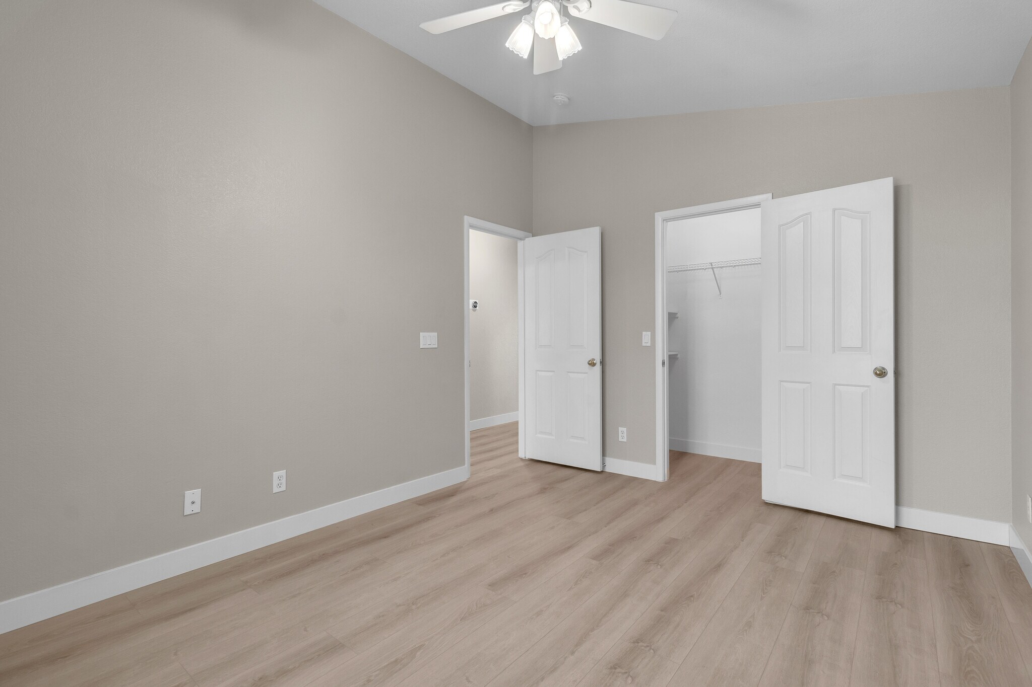 Building Photo - 1568 Lamplight Village Ln