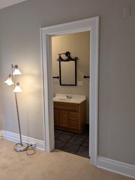 Building Photo - 69 Parkside Ave