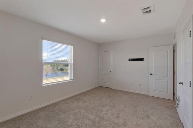 Building Photo - 1089 Blue Jay Dr