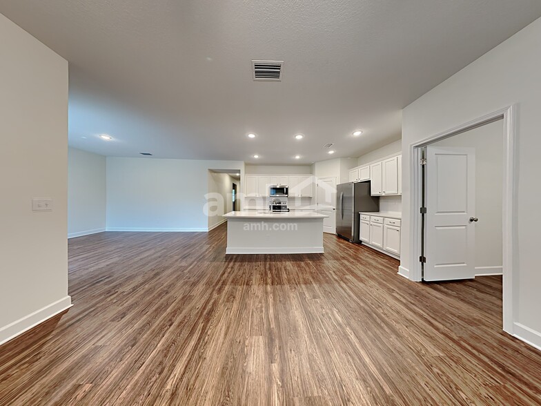 Building Photo - 12671 Percy Frst Ln