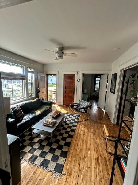 Building Photo - 1 Bedroom + Den (Lower) & 2 Bedroom (Upper)  - St. Paul Duplex - Both Units Avaialble