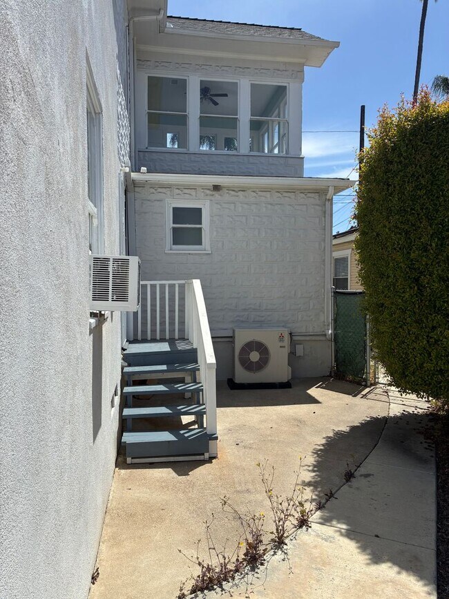 Building Photo - PALM AVENUE 4874-4876